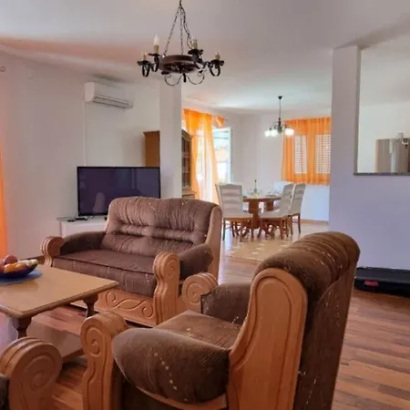Holiday home Ron - Spacious Garden *